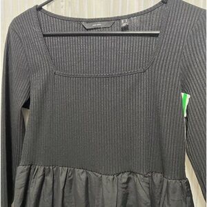 “Vero Moda” SZ (M) Black, ribbed, top, long sleeve movable Dress New With Tags